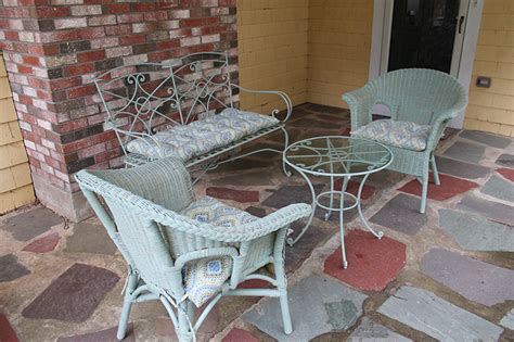 painting wicker furniture  chalk paint  real mom