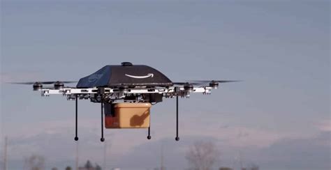 le  luz verde  amazon  usar drones en entrega de paquetes