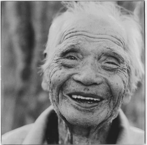 写真・図版（5枚目） 真四角の画面で切り取った沖縄の日常。老若男女のポートレート aera dot アエラドット