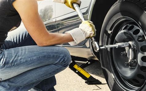 mobile flat tire change henderson flat tire repair services