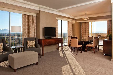 hotel rooms amenities sheraton crescent hotel