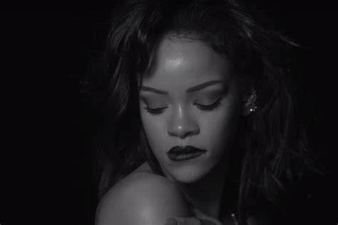 Rihanna S Kiss It Better Video Draws Praise Wisecracks
