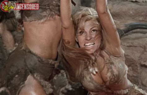 Naked Raquel Welch In One Million Years B C