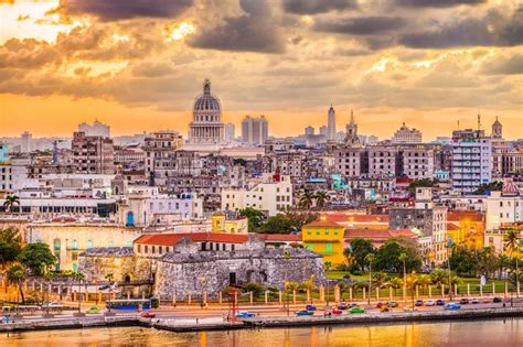 conheça a cidade de havana e os paraísos turísticos que só cuba oferece