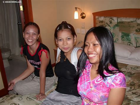3 Filipina Coeds Have Foursome Beside Lucky Tourist