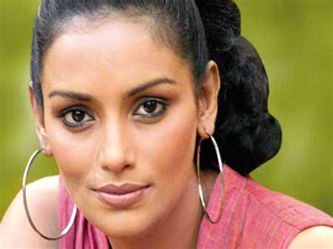 Shweta Menon S Madly In Love Tamil Movie News Times Of India