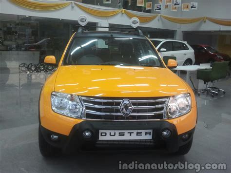 renault duster joy yellow edition front angle