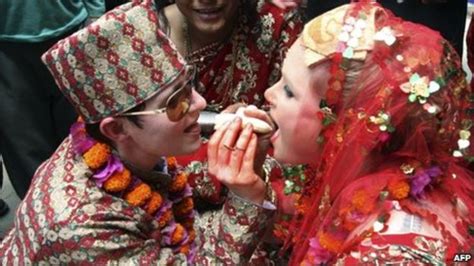 Nepals First Gay Wedding Ceremony Held Bbc News