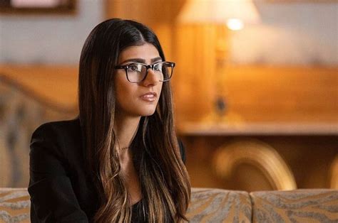 namanya diseret dalam kasus mia khalifa situs porno ini buka suara hai