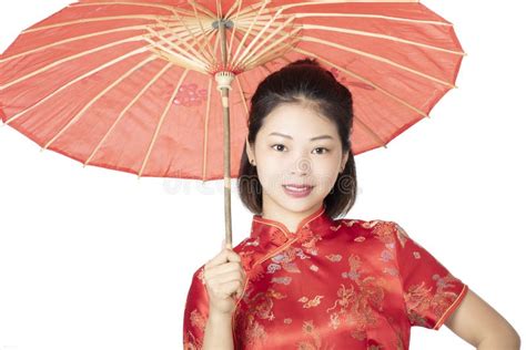 piękna chińska kobieta w chipao wyizolowana na białym tle zdjęcie stock