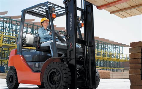time forklift buyers  guide  buying   forklift toyota forklifts