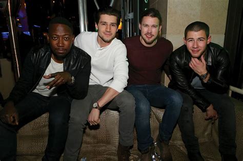 bro squad nick jonas parties with his famous friends at xs las vegas weekly