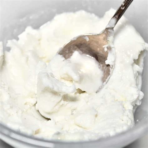 easy homemade coconut cream  ways alphafoodie