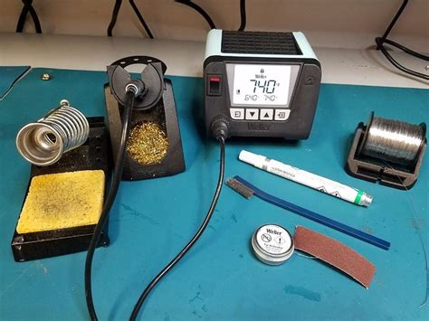 clean tin  maintain soldering iron tip soldering iron