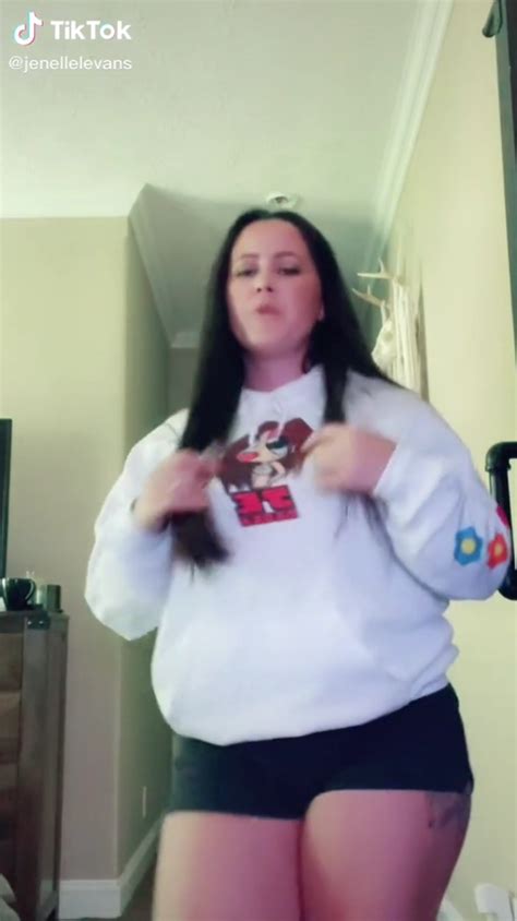 Teen Mom Jenelle Evans Twerks In Teeny Hotpants For Raunchy Video After