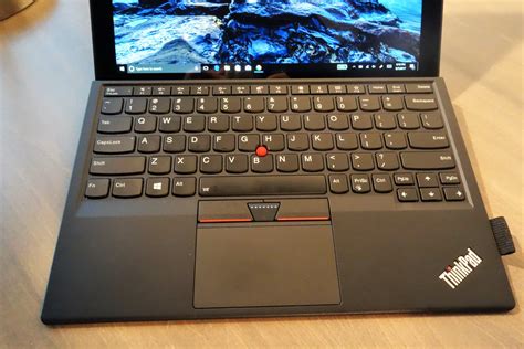 lenovo thinkpad  tablet  review competition pushes  competent tablet  good