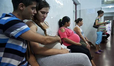Uno De Cada Seis Niños En Argentina Tiene Una Madre Adolescente