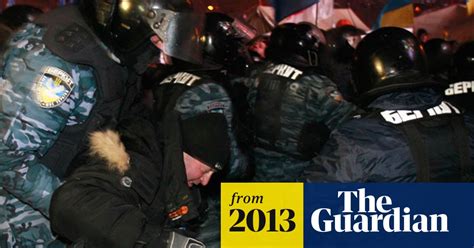 ukraine riot police s surprise attack on kiev protest video world