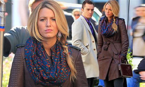 Blake Lively Looks Glum On Gossip Girl Set Daily Mail Online