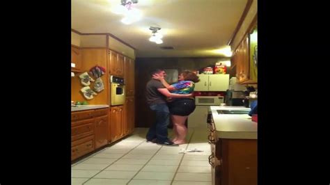 U S Army Soldier Surprises Mom In Kitchen Amazing Reaction Youtube