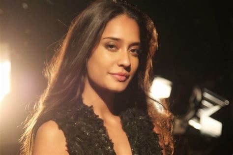Shaukeen Movie Fame Actress Lisa Haydon Hot Hd Images And Wallpapers