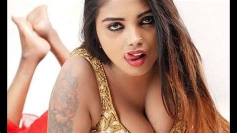 Nurs Docter Romance Hot Bhabhi Nurs Ki Chudai Indian Hot Girl