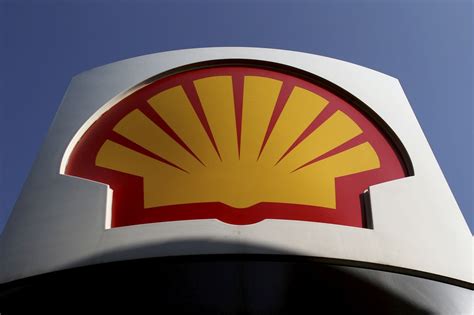 shell reports  loss  global oil  gas prices collapse submar