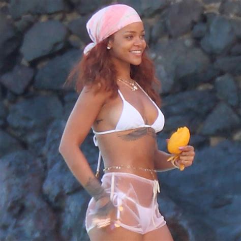 rihanna in a bikini on vacation in hawaii pictures