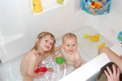 Eleanor And Emerson S Place Bath Time Is More Fun Together