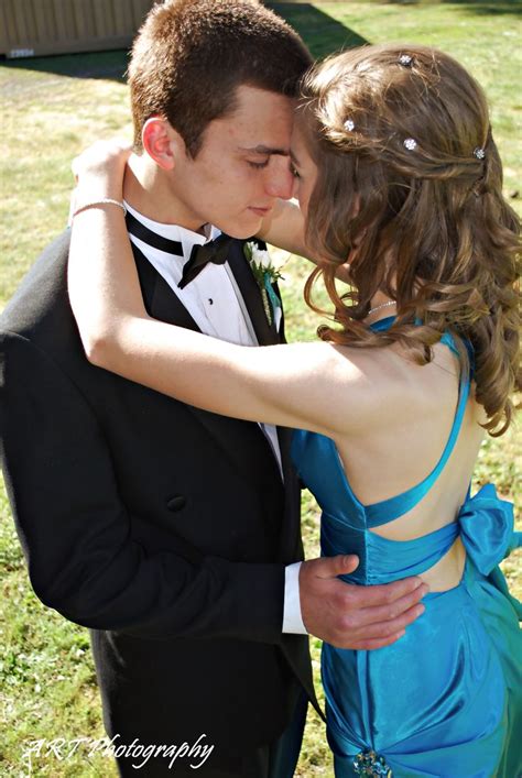 Cute Prom Couple Shoot Couple Prom Pictures Prom Couples Couple Prom