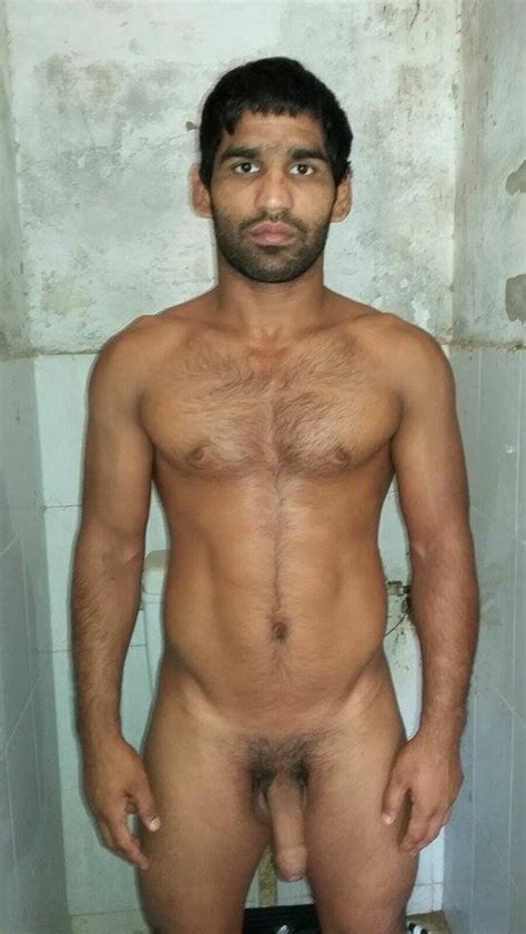 desi guys all straight guys tricked into giving nude pics photo album