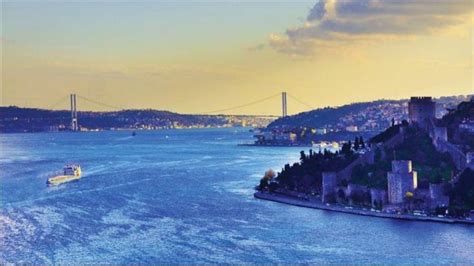 dividing heart   city bosphorus istanbul sea view homes property turkey
