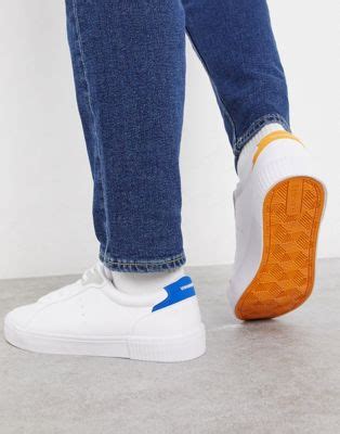 bershka witte sneakers met contrasterende zool asos