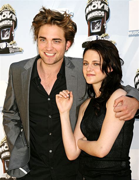 Robert Pattinson And Kristen Stewart Snapped Showing Off