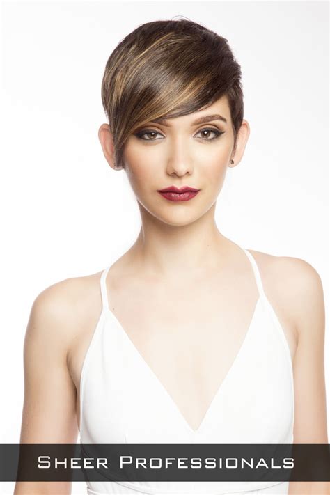 35 Cute And Easy Short Layered Haircuts Trending In 2021 Long Face