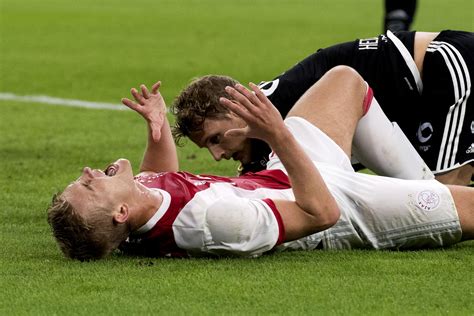 start nieuw seizoen steeds dramatischer voor ajax