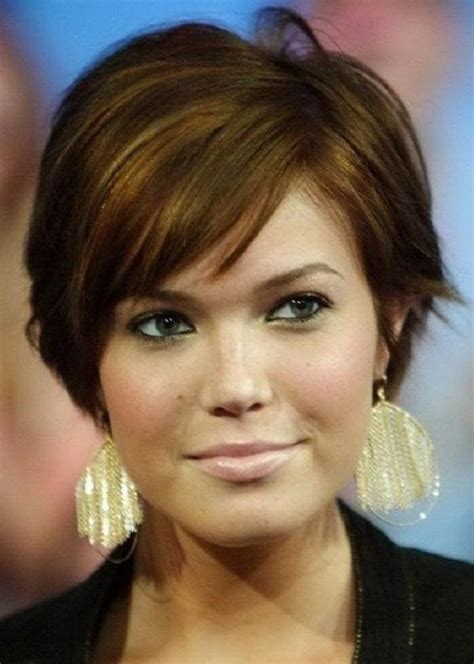 2020 latest short haircuts for chubby oval faces