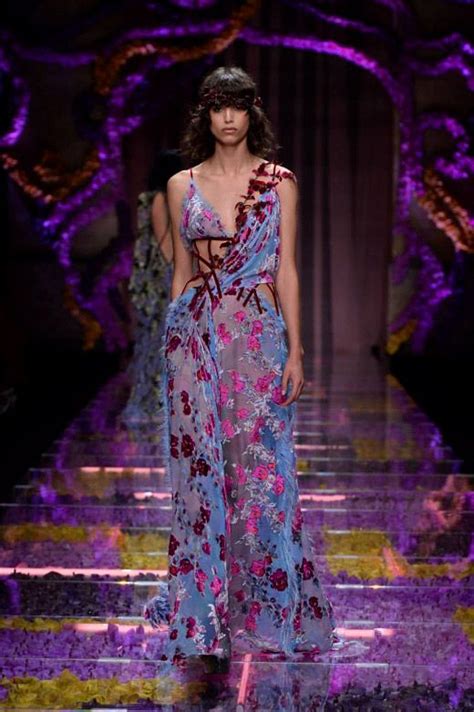 atelier versace fall winter 2015 2016 couture collection