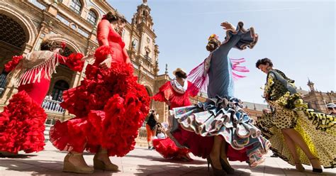 spanish culture attract   expats  year