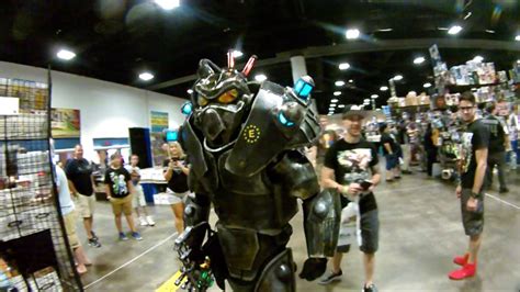 fallout cosplay enclave soldier invades tampa comic   youtube