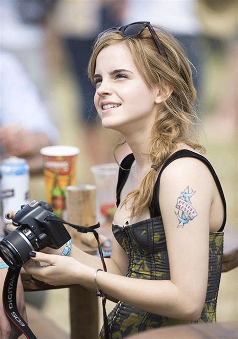 Pin By Emilio L S On Ew Emma Watson Sexiest Girls With Cameras