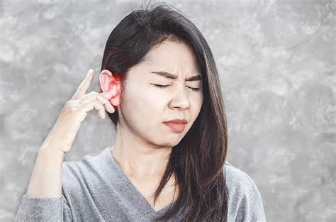 telinga berdengung akibat penumpukan kotoran   mengatasinya