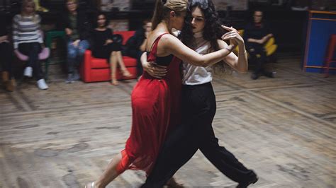 Queering Tango From The Square