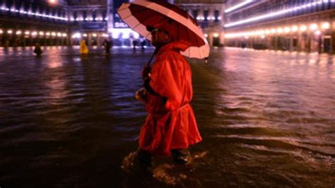 High Tide Floods Venice — Rt World News