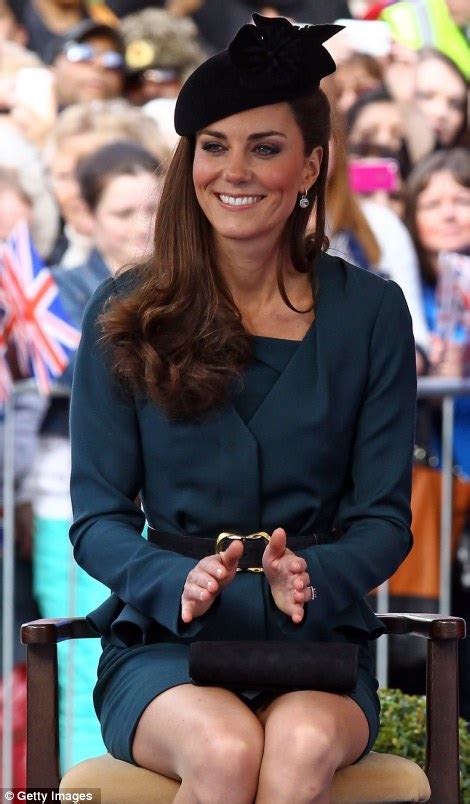 duchess of cambridge kate middleton and queen board train for 1st day of diamond jubilee tour