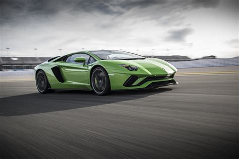 Lamborghini To Come Up With Their Plug In Hybrid Sports