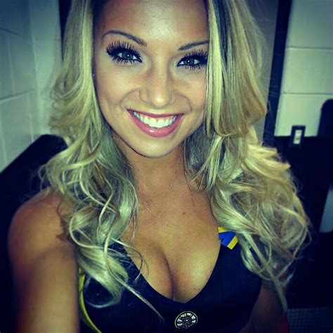 Pro Cheerleader Heaven Boston Bruins Fans Need A Pick Me