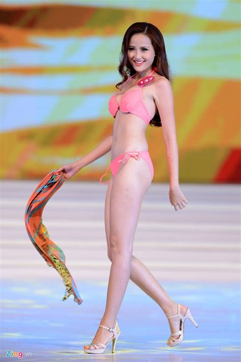 Miss Universe Vietnam Sexy With Bikini