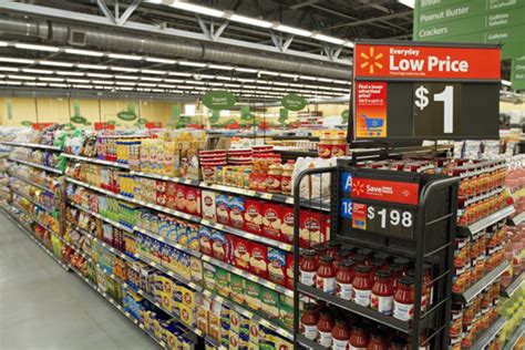 walmart sales boosted  strong grocery performance    food