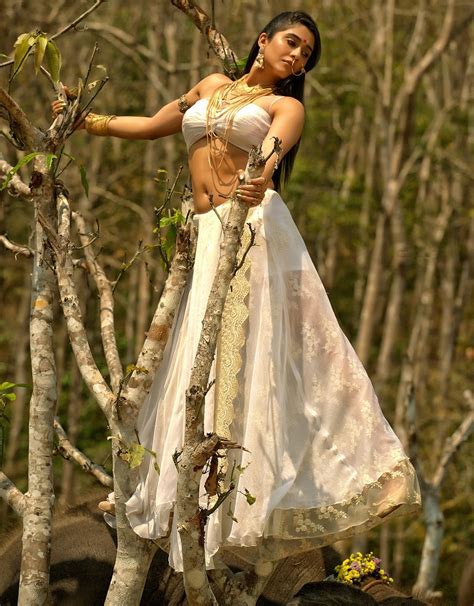 Celebrity Pics Regina Cassandra Navel In Nakshatram